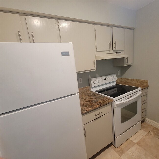 Building Photo - 2333 Bering Dr
