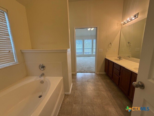 Building Photo - 2001 Hearthstone Dr