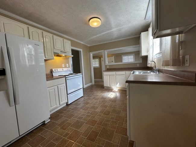 Building Photo - 3 bedroom - 1 bath - Morristown