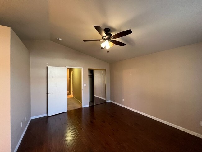 Building Photo - 3-bedroom single story in Merced!