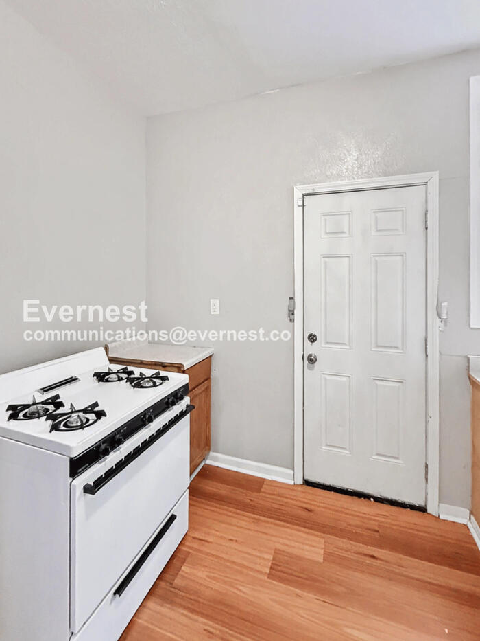 Building Photo - 1311 Mason St