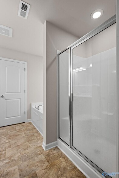 Building Photo - 338 Fenrose Dr