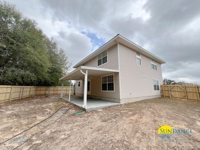 Building Photo - Updated 4 Bedroom Home in Crestview