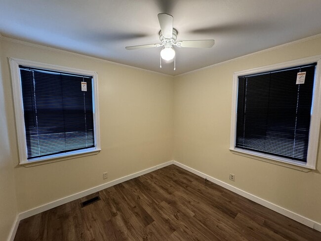 Building Photo - 1782 Eveline Ave