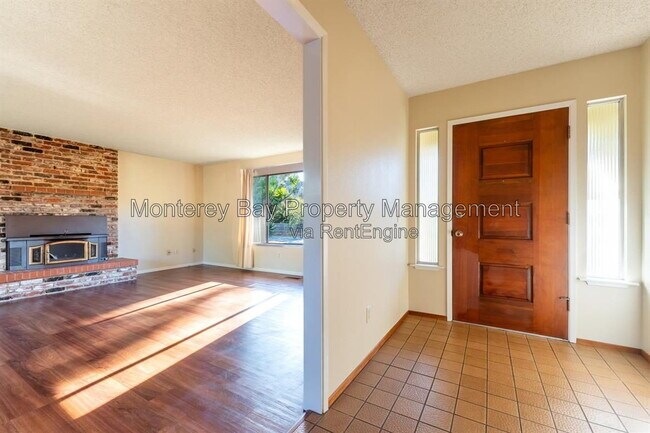Building Photo - 27045 Meadows Rd