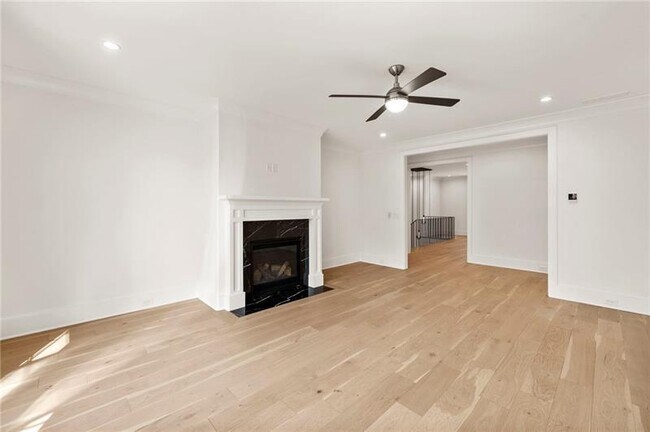 Building Photo - 1074 Moores Mill Rd NW