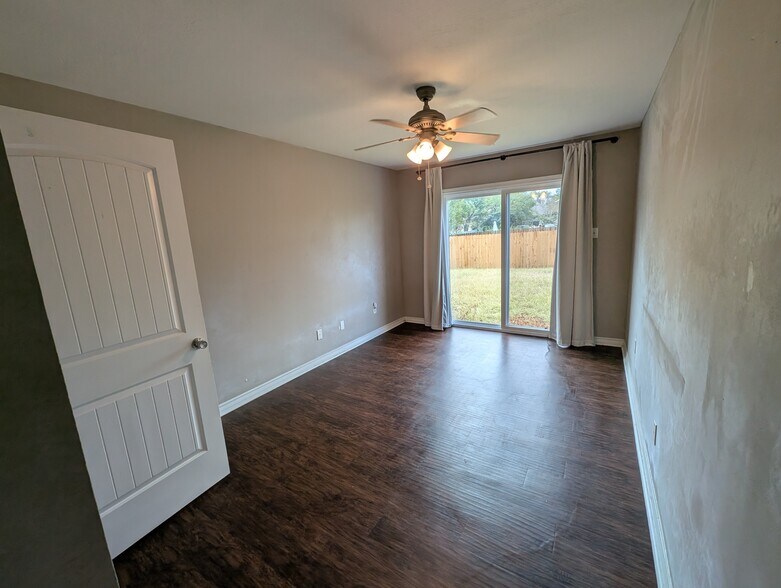 Building Photo - 2802 Pierre Pl