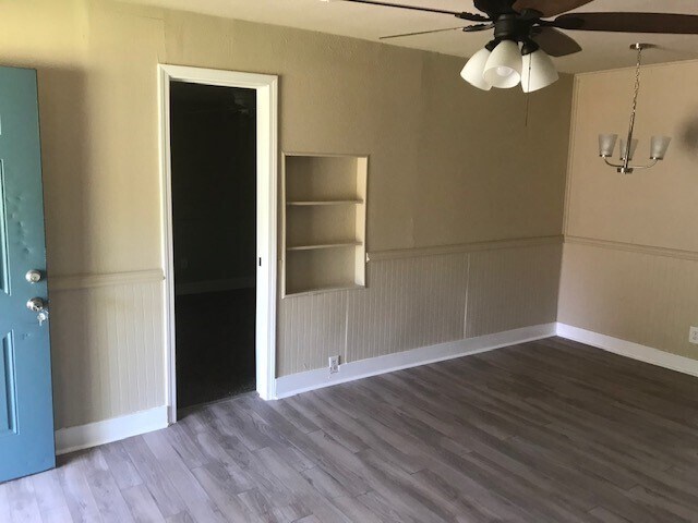 Building Photo - 3226 Texas Ave