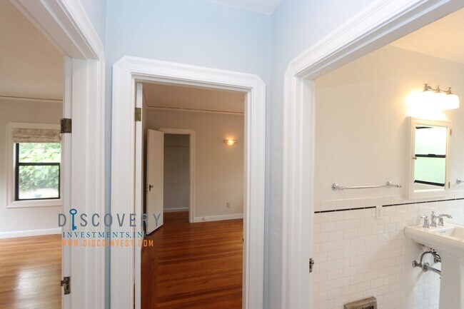 Building Photo - Oakmore Tudor with Large Backyard and Deck