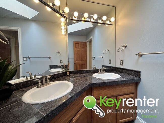 Building Photo - Spacious 5-Bedroom Home in Secluded Cul-De...