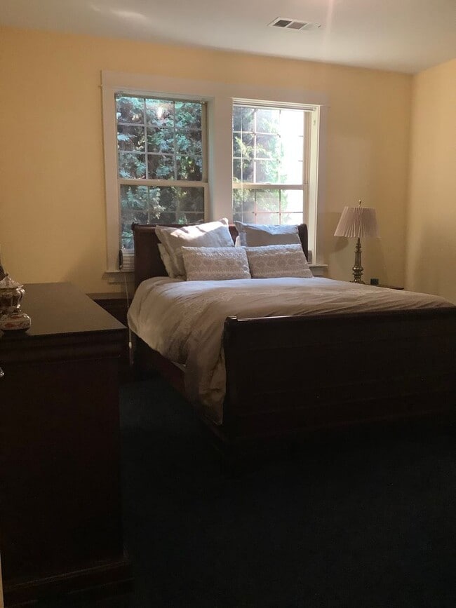 Building Photo - Three bedroom home near N. Mountain Nature Park. | Available April