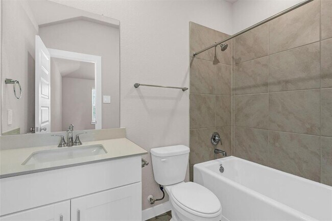 Building Photo - 38710 Yellowstone Dr