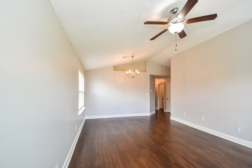 Building Photo - 8896 Willa Jean Cove