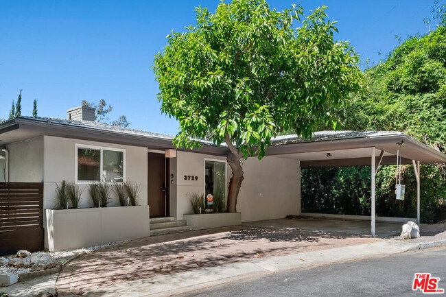 Building Photo - 3729 Reklaw Dr