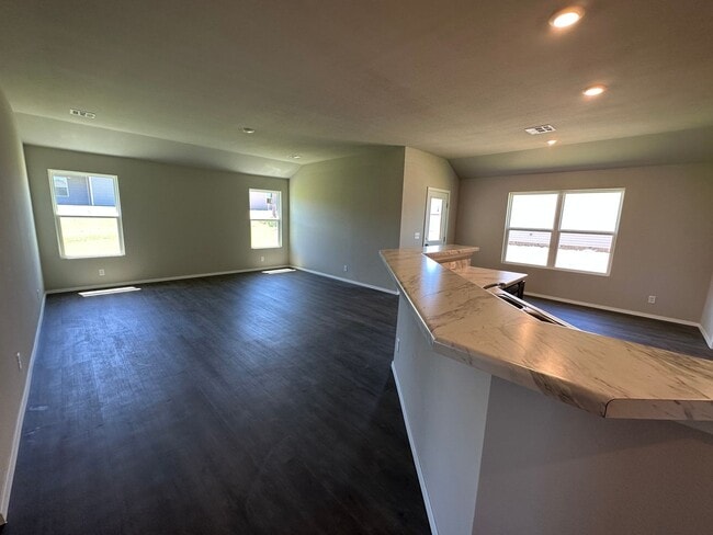 Building Photo - New 3 Bedroon, 2 Bath 2 car garage