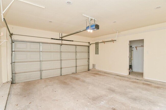 Building Photo - 12625 Memorial Dr