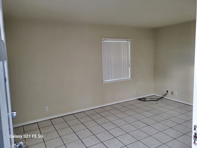 Building Photo - 2100 Cabrillo Ave
