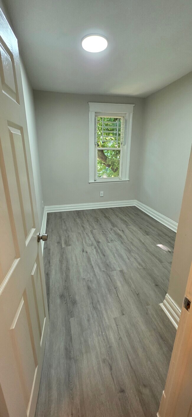 Building Photo - 2434 Druid Park Dr