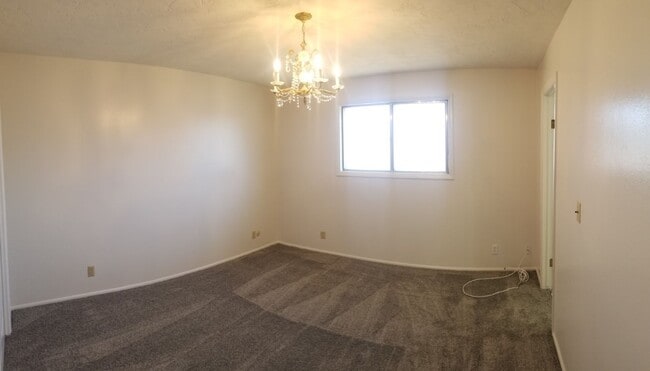 Building Photo - 4 Bed, 3 Bath HOME in Rexburg