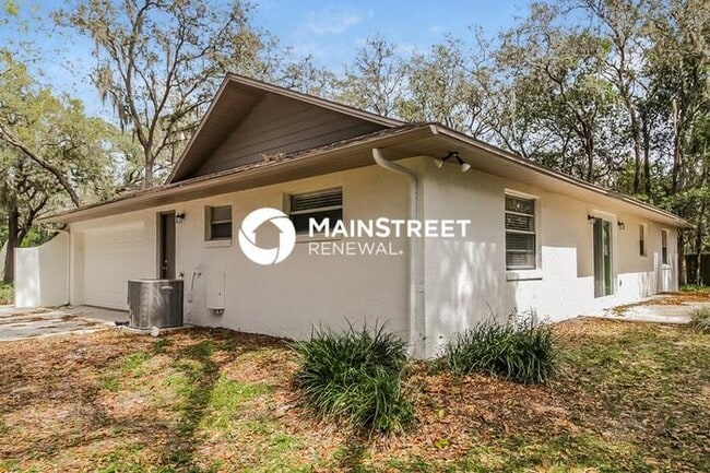 Building Photo - 3 Bedroom Pet-Friendly Home in LONGWOOD, F...