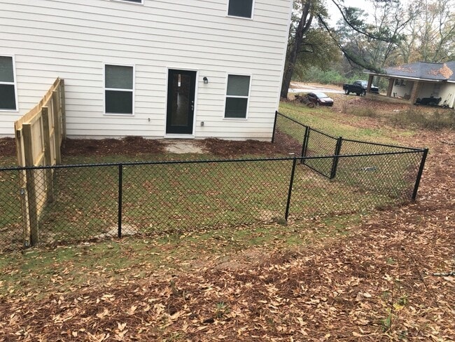 Building Photo - 28 Bill Rutledge Rd