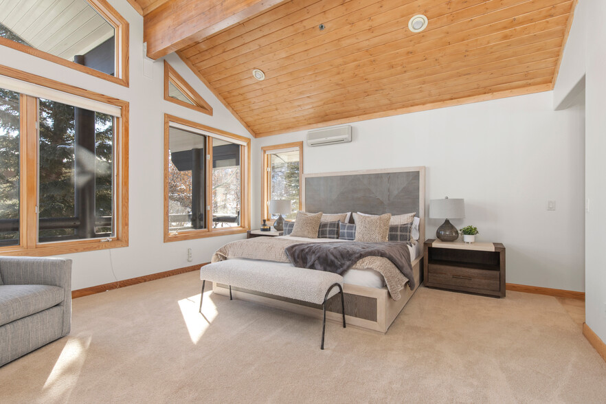 Building Photo - 3133 Mountain Ridge Ct