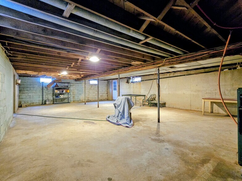 Building Photo - 1329 Landisville Rd