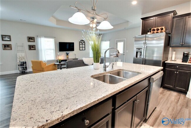 Building Photo - 155 Grey Fawn Trail