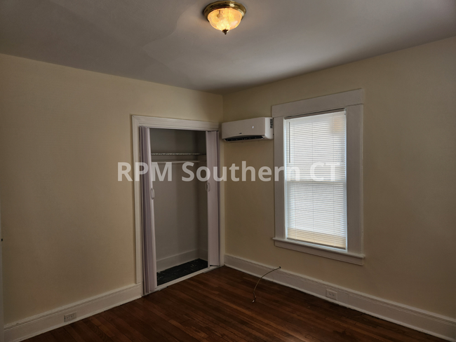 Building Photo - 359 Wood Ave