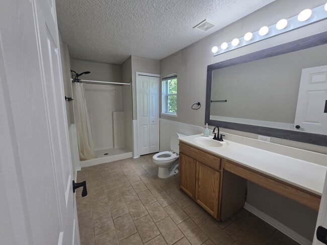 Building Photo - 405 Brooklet Cir
