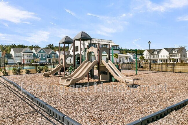 Building Photo - 245 Summer Tanager Dr