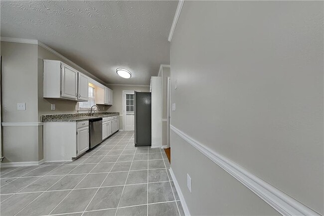 Building Photo - 3115 Pond Ridge Trail