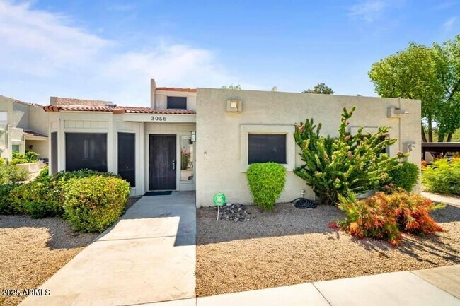 Primary Photo - 3056 E Cannon Dr