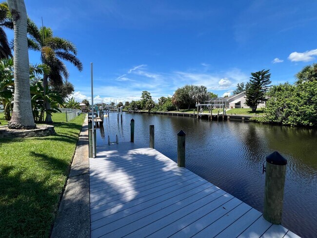 Building Photo - FURNISHED SHORT TERM RENTAL - 3 Bed / 2 Bath - Single Family Pool Home - $5,000/month ** Heated S...