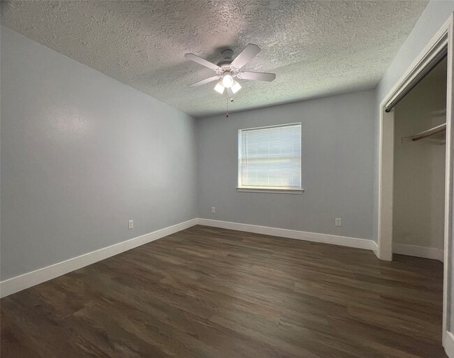 Building Photo - 6207 Denmark Dr