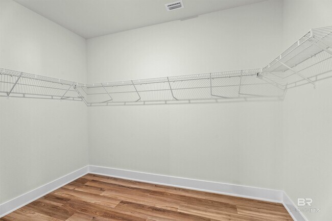 Building Photo - 10464 Winning Colors Trl