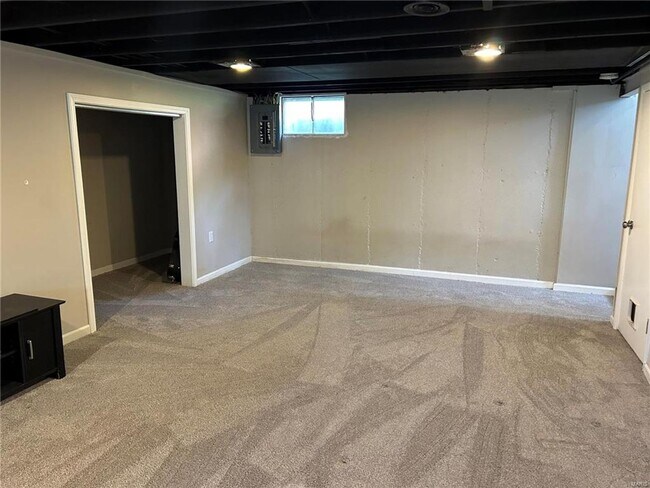 Building Photo - 620 Nirk Ave