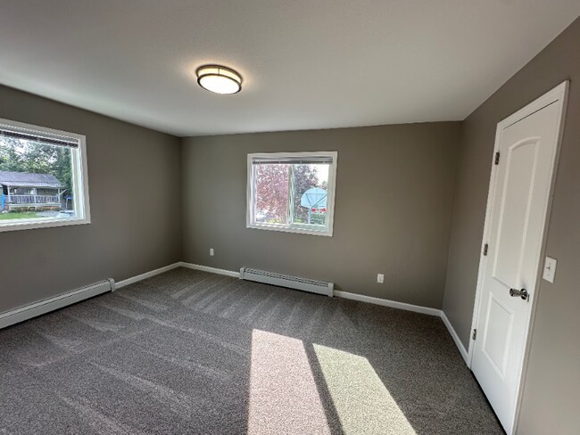 Building Photo - 3417 Tarwater Ave