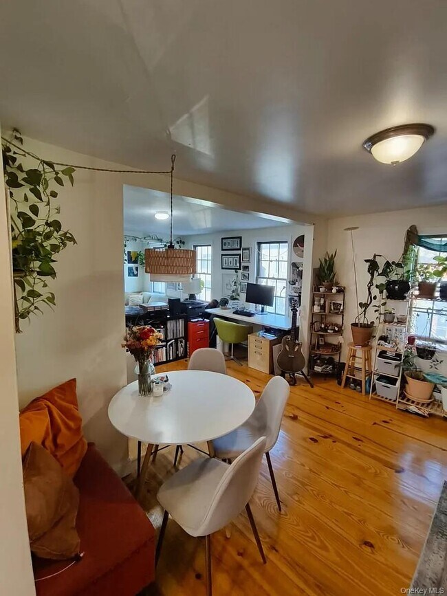 Building Photo - 1009 Brown St