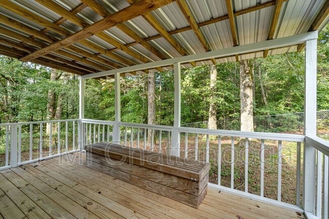 Building Photo - 876 Childress Hollow Rd