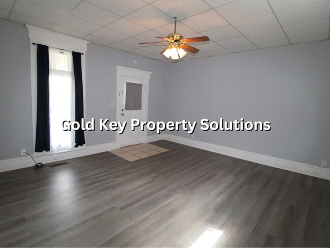 Building Photo - 803-807 High Street