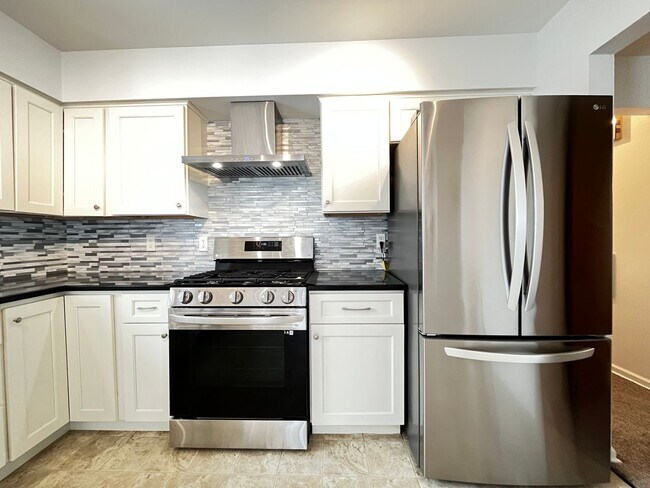 Building Photo - 3508 Flag Ave N