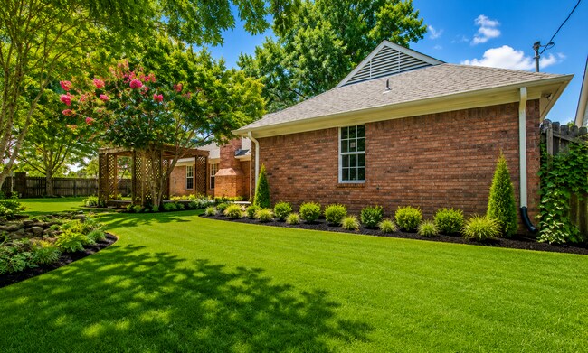 Building Photo - 5624 Annandale Dr