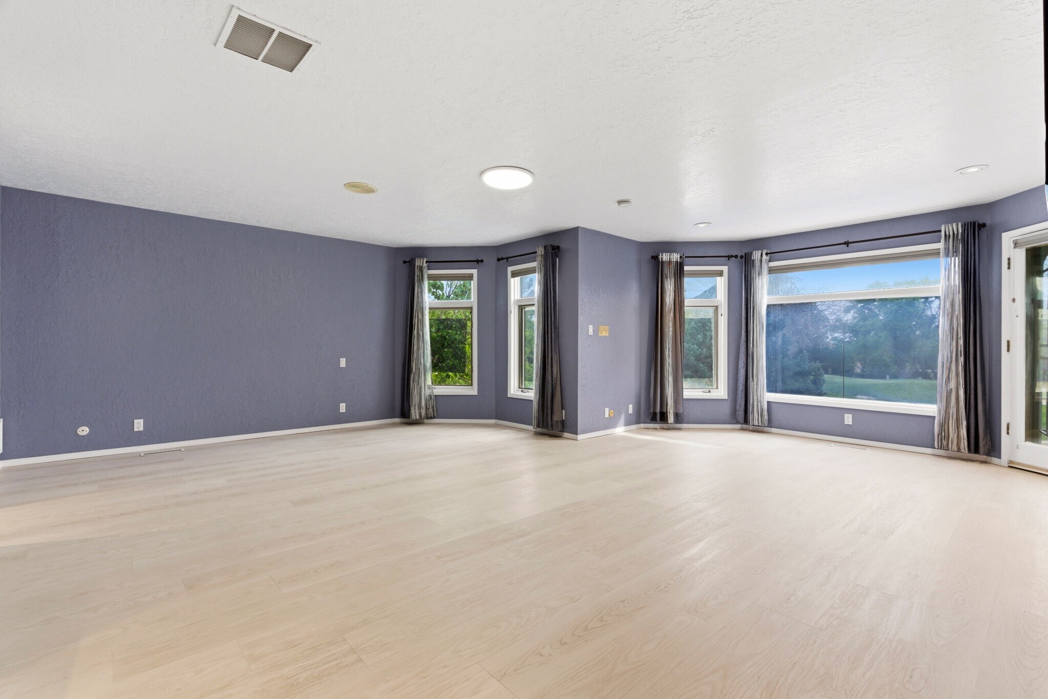 Building Photo - 9706 Tanoan Dr NE