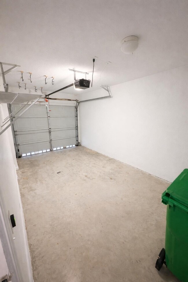 Building Photo - 2000 NW 99th Way