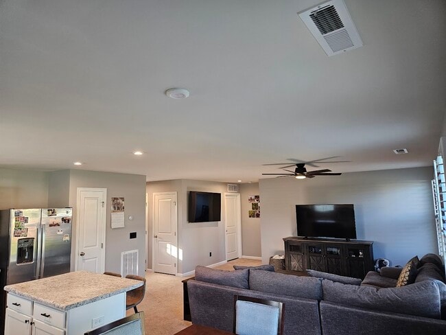Building Photo - 57 Bird Dog Dr