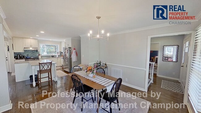 Building Photo - Spacious 5BR/3BA Home on Quiet Cul-de-Sac | Hardwoods, Fireplace & Park-Like Yard