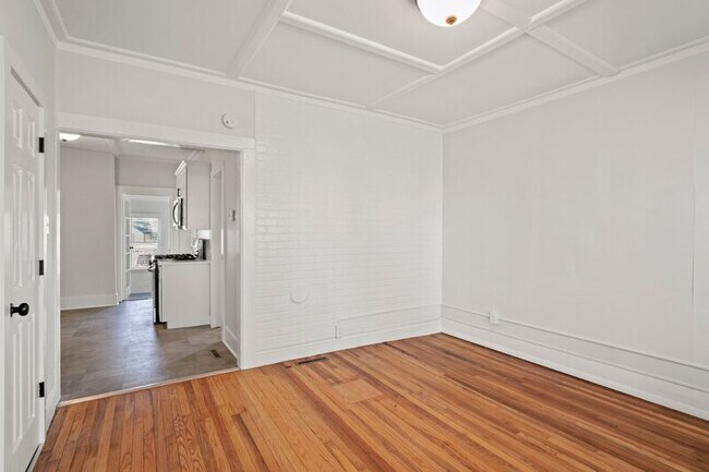 Building Photo - 17 Granite St