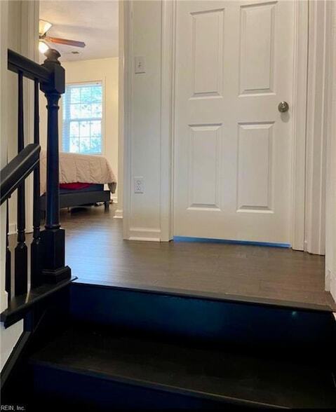 Building Photo - 404 W 29th St