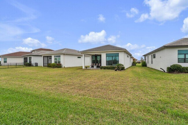 Building Photo - 9399 SW Pepoli Way